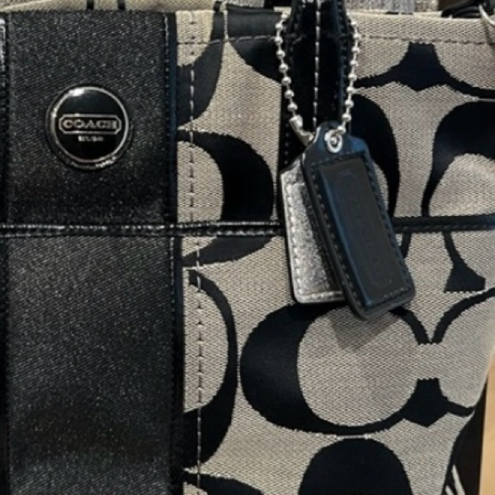 Coach Black and Cream Signature Canvas Tote - Picture 8 of 9